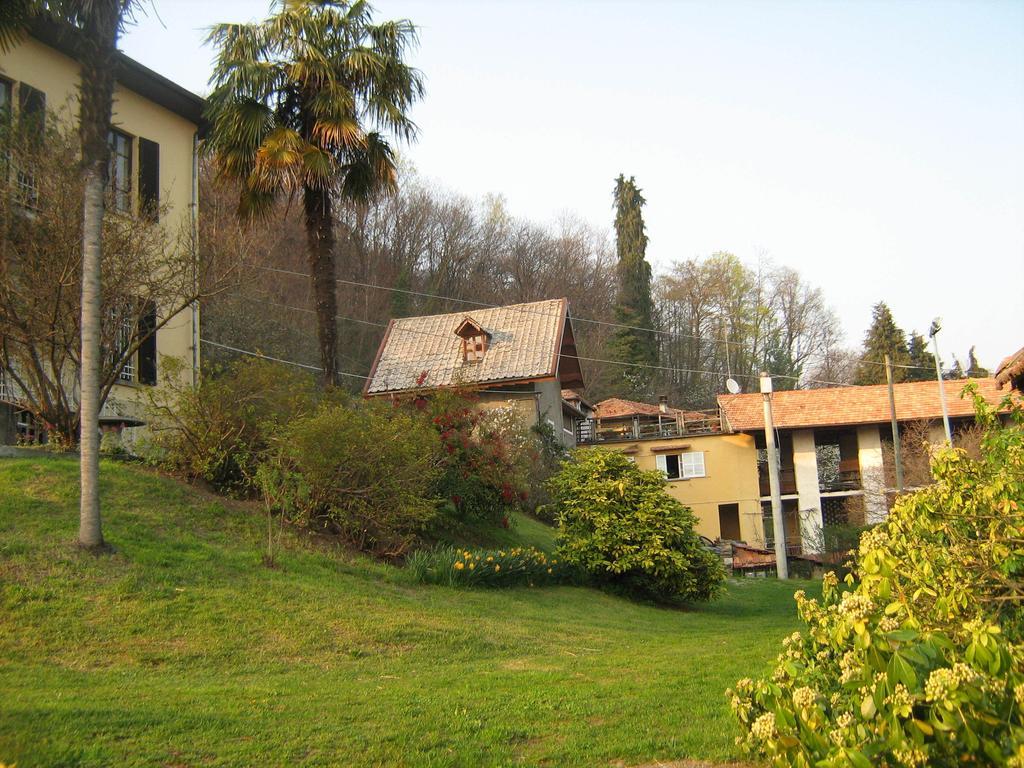 Fattoria Del Pino Bed and Breakfast Orta San Giulio Exteriör bild