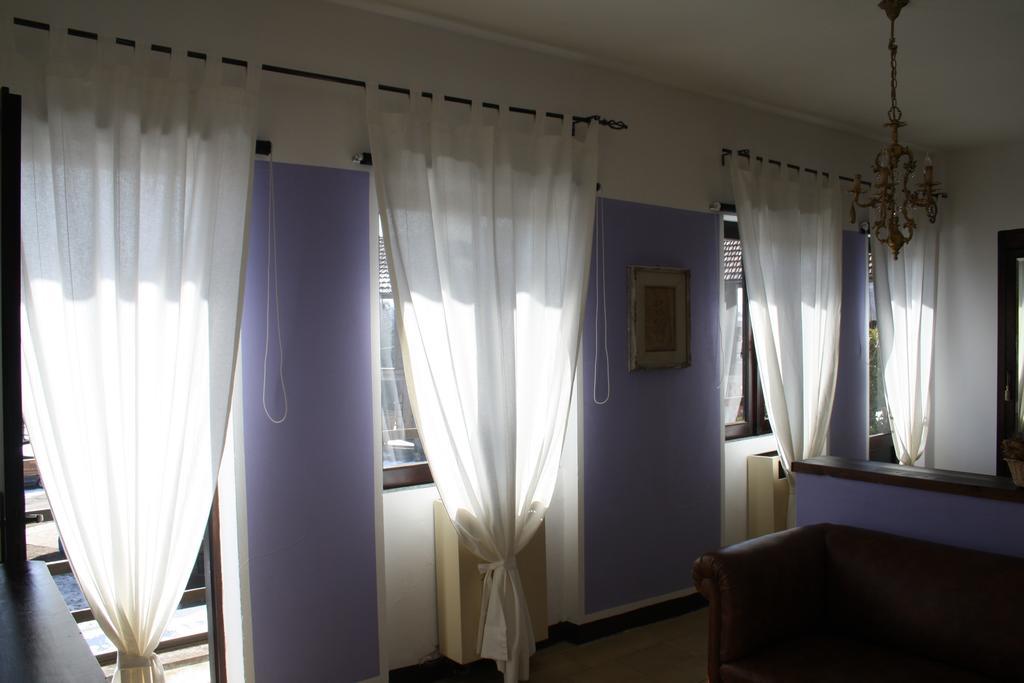Fattoria Del Pino Bed and Breakfast Orta San Giulio Rum bild